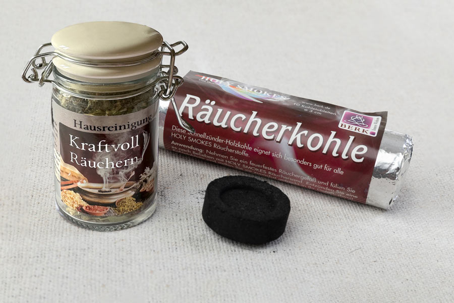 Raeucherstoffe2025 Feng Shui Räuchermischung
